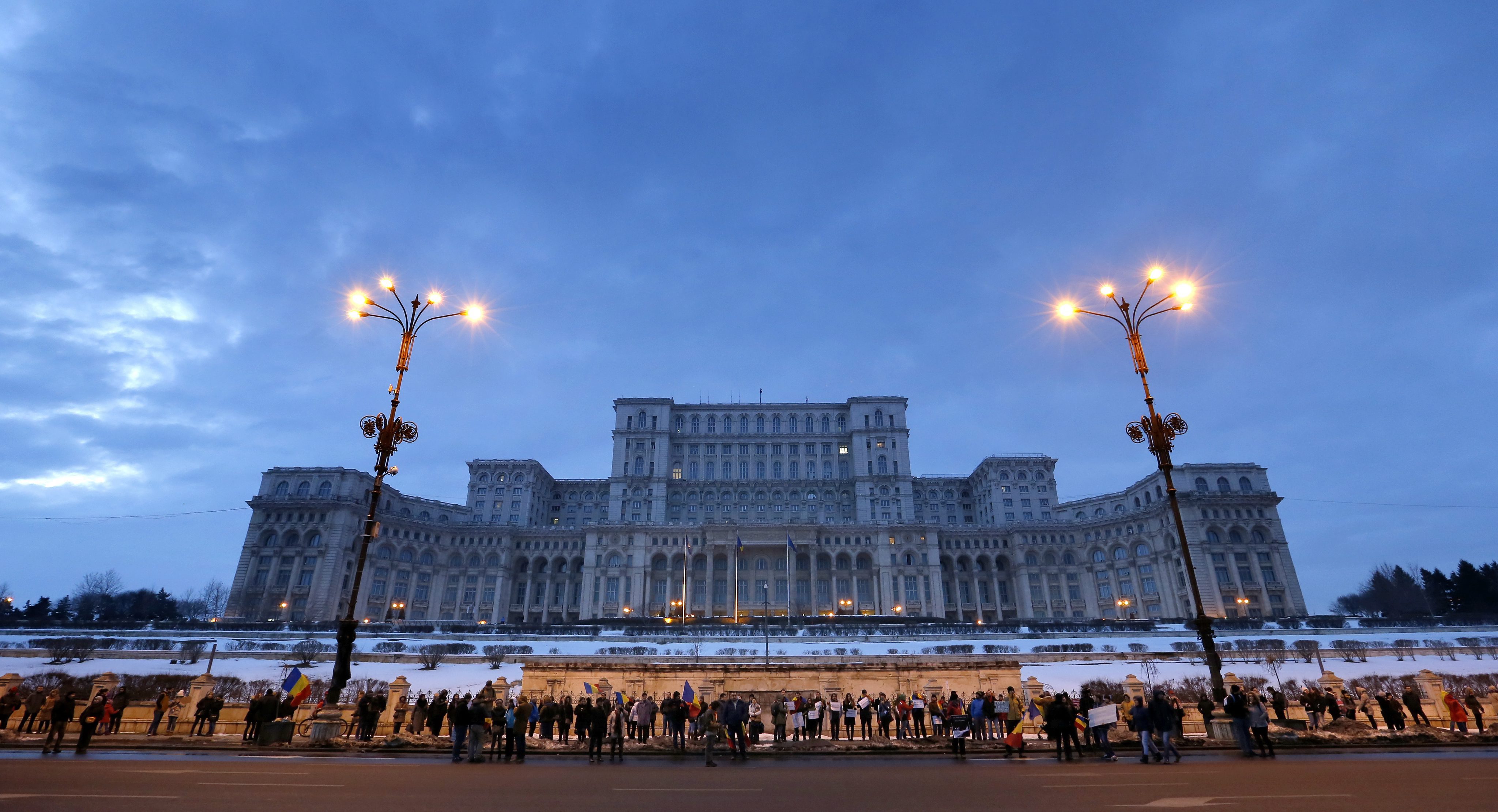 Αποσύρει η Ρουμανία αμφιλεγόμενο διάταγμα για τις υποθέσεις διαφθοράς