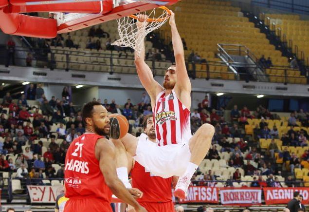 Ο Μιλουτίνοφ έπαιξε και για… Σπανούλη, Παπαπέτρου, Γιανγκ