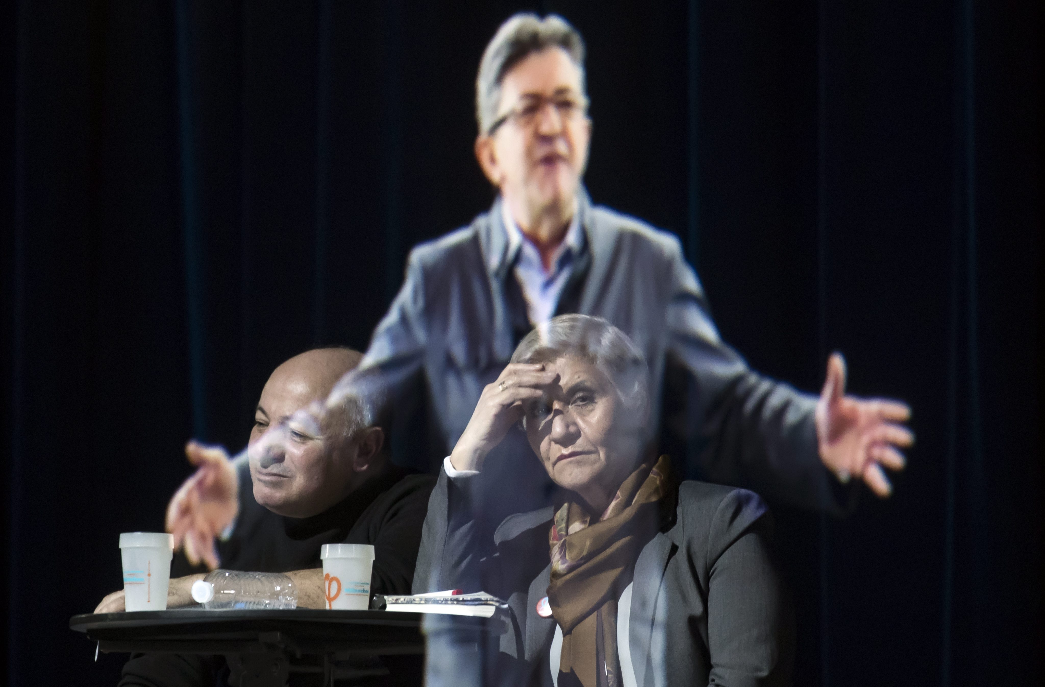 Επιστροφή των Τζεντάι: O Μελανσόν ξεκινά την εκστρατεία του ως ολόγραμμα