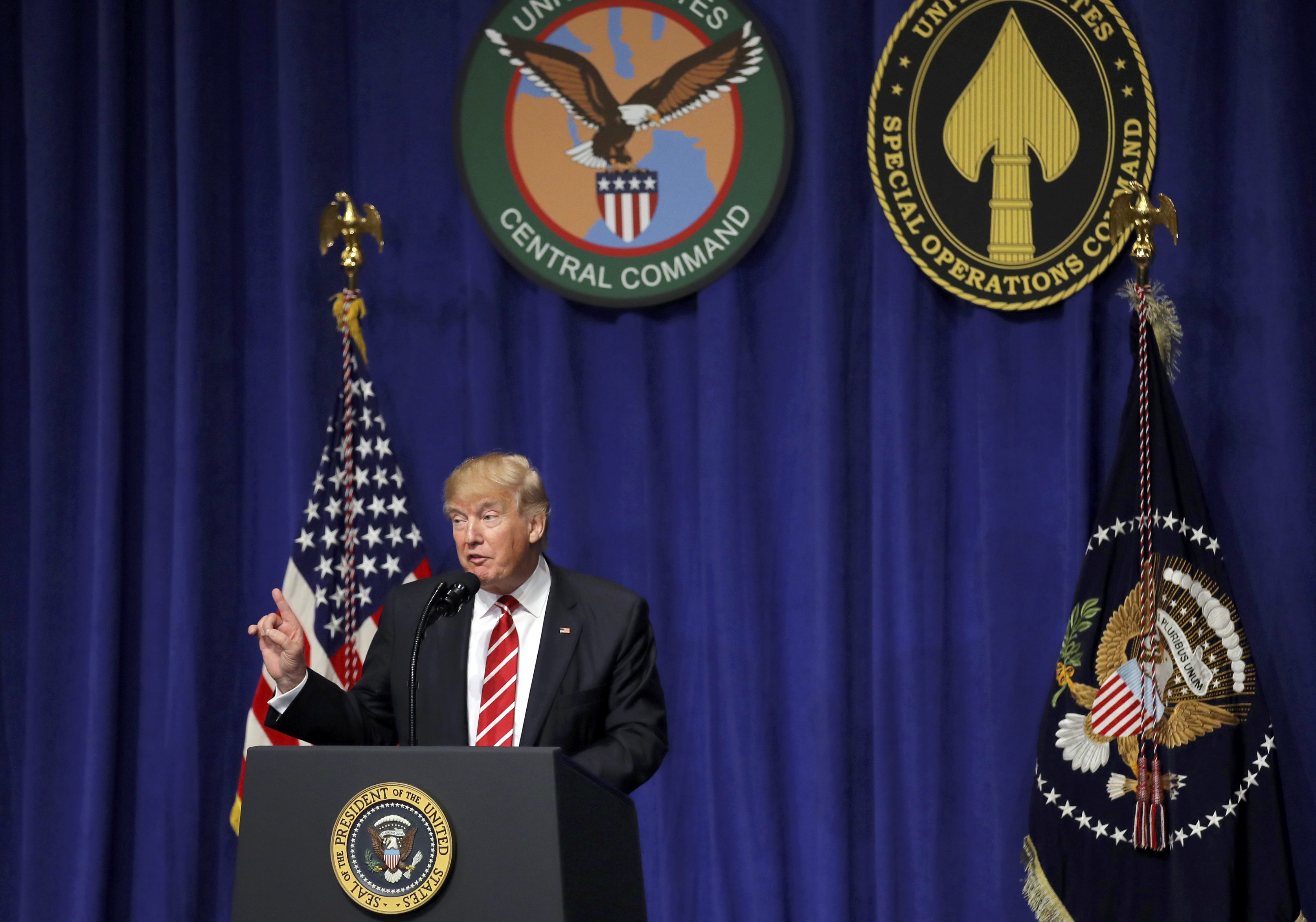 Ο Τραμπ υπόσχεται να νικήσει την «ριζοσπαστική ισλαμική τρομοκρατία»