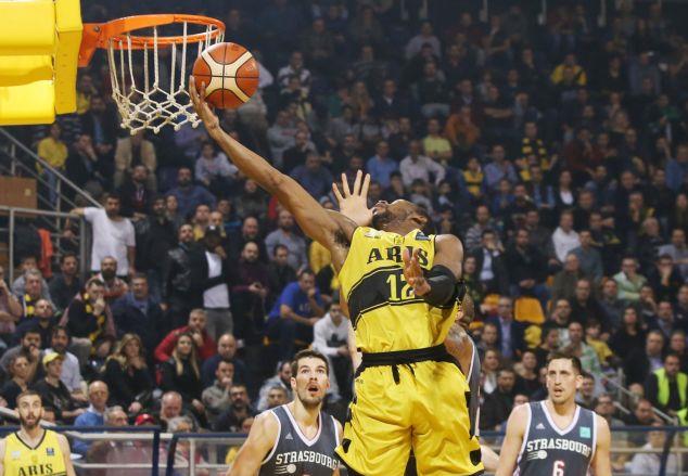 Με… ενάμιση πόδι στην επόμενη φάση ο Άρης, 71-52 Στρασμπούρ
