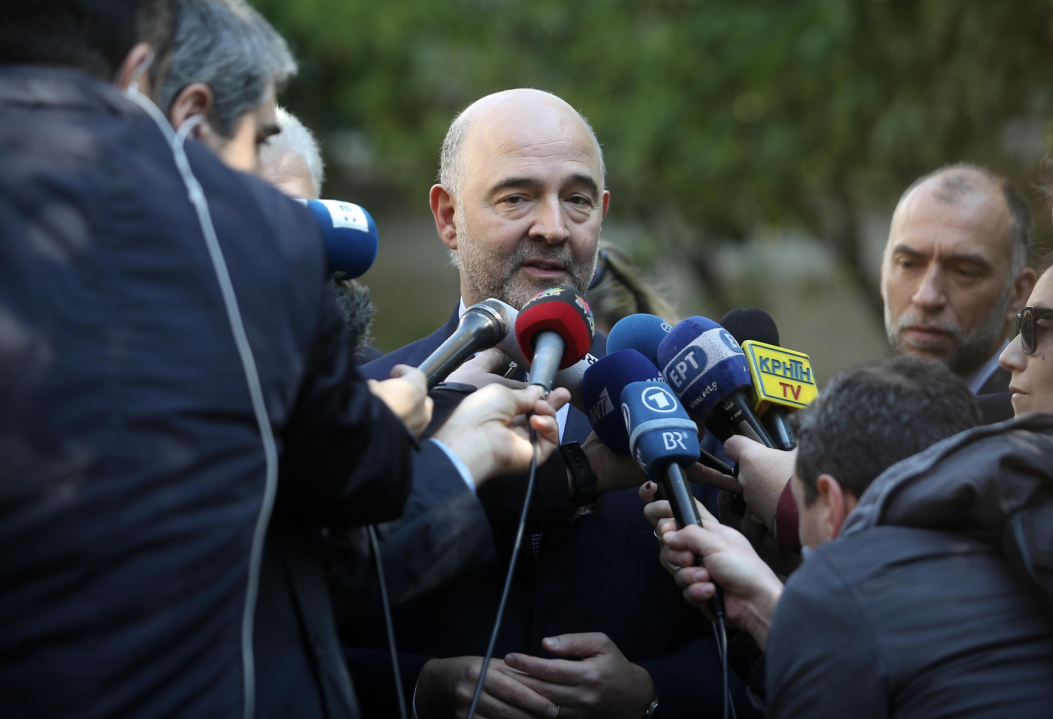 Κομισιόν: Εποικοδομητικές οι επαφές Μοσκοβισί στην Αθήνα