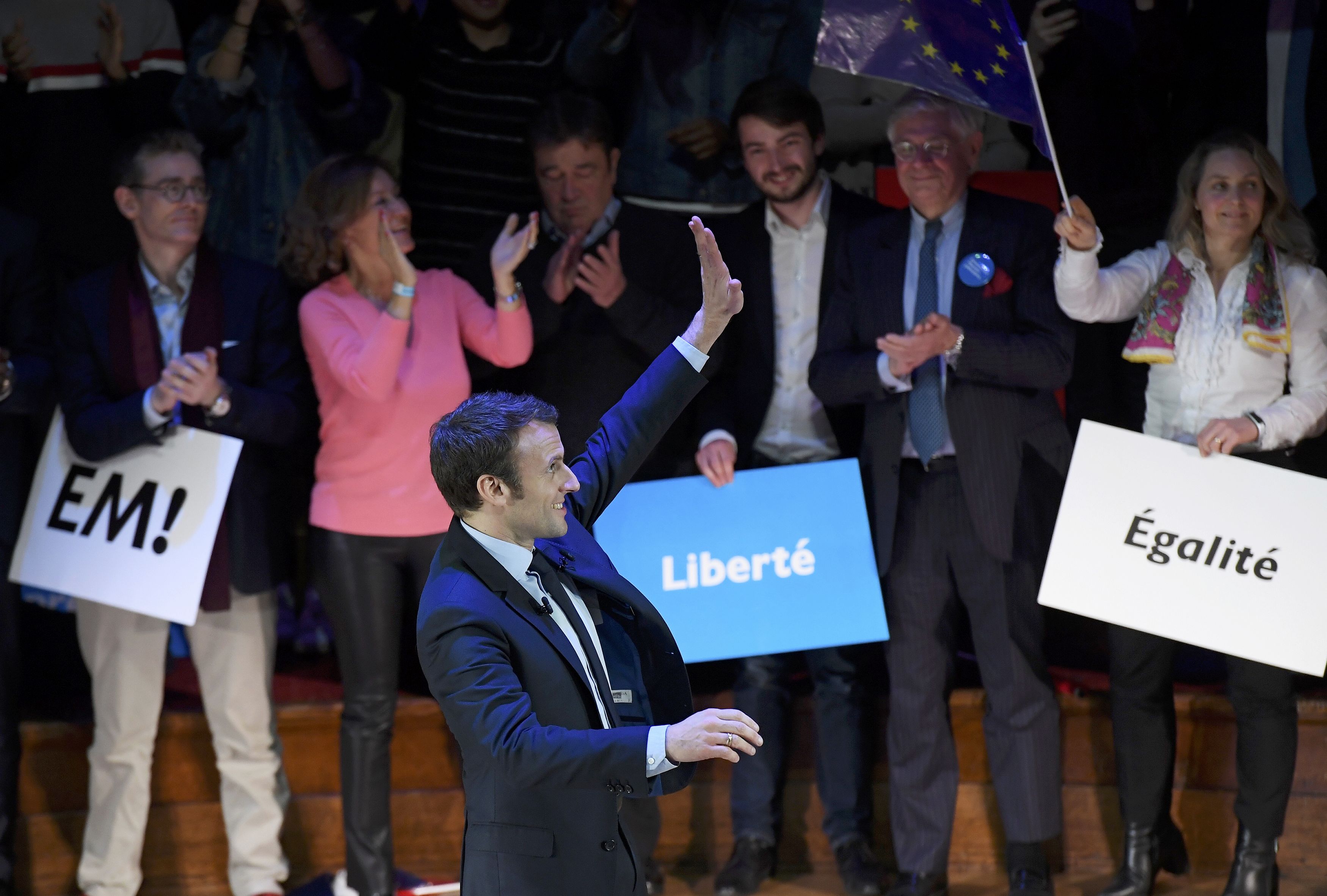 Μακρόν: Ο Γάλλος που διέσχισε τη Μάγχη για να κερδίσει Γάλλους