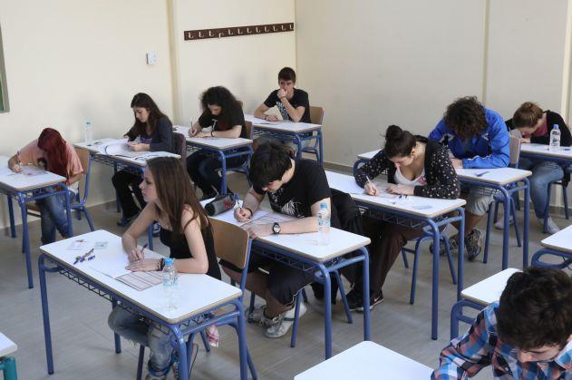 Μειώνονται στο μισό οι ειδικότητες στα σχολεία