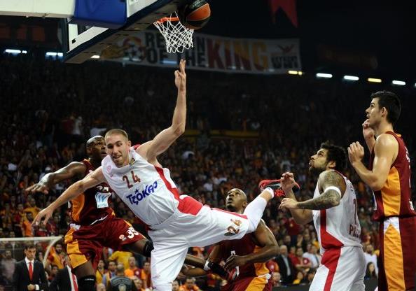 Αμφίβολοι Λοτζέσκι και Ουότερς εν όψει της Γαλατάσαραϊ