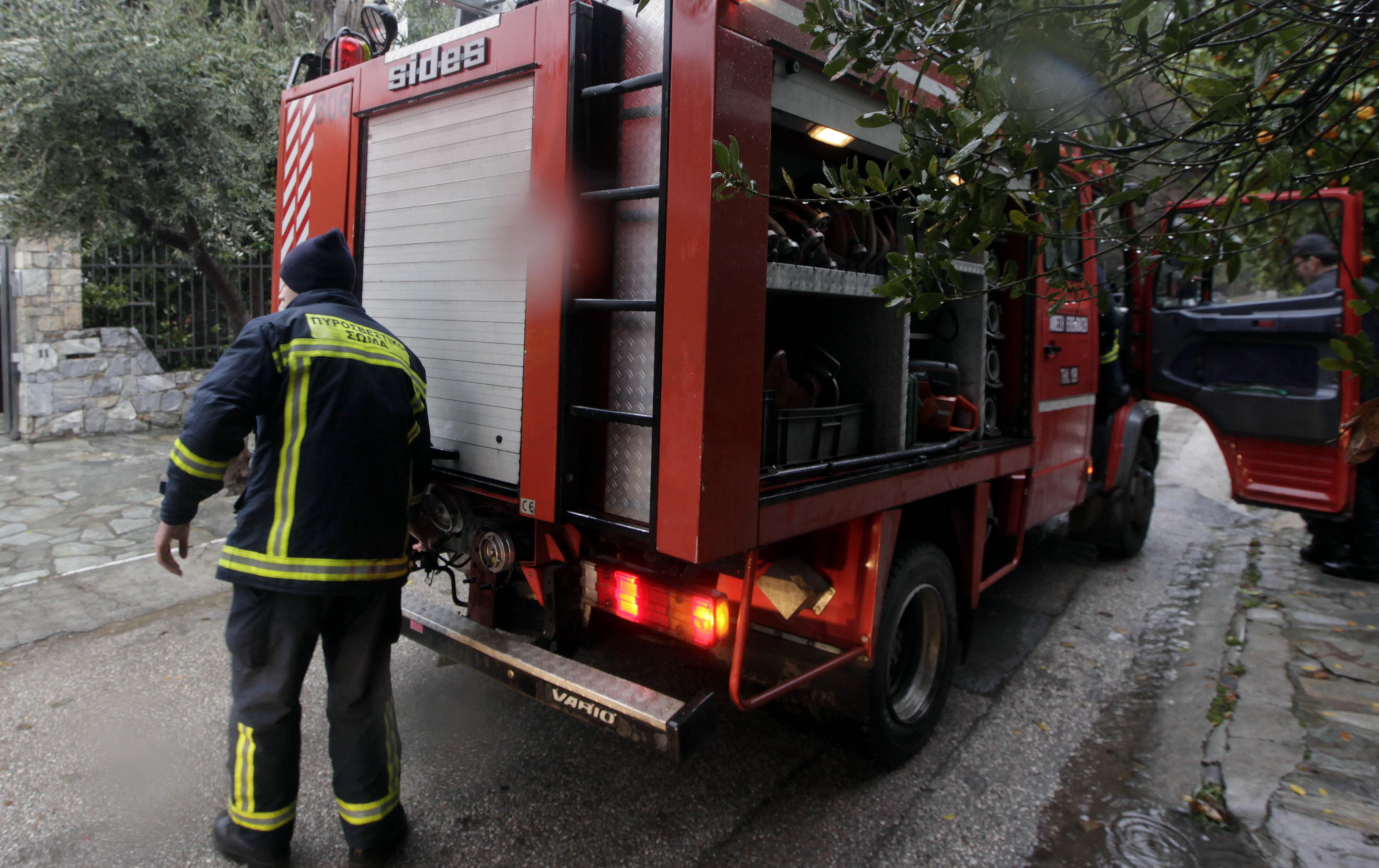 Πανικός από πυρκαγιά σε διαμέρισμα στη Θεσσαλονίκη