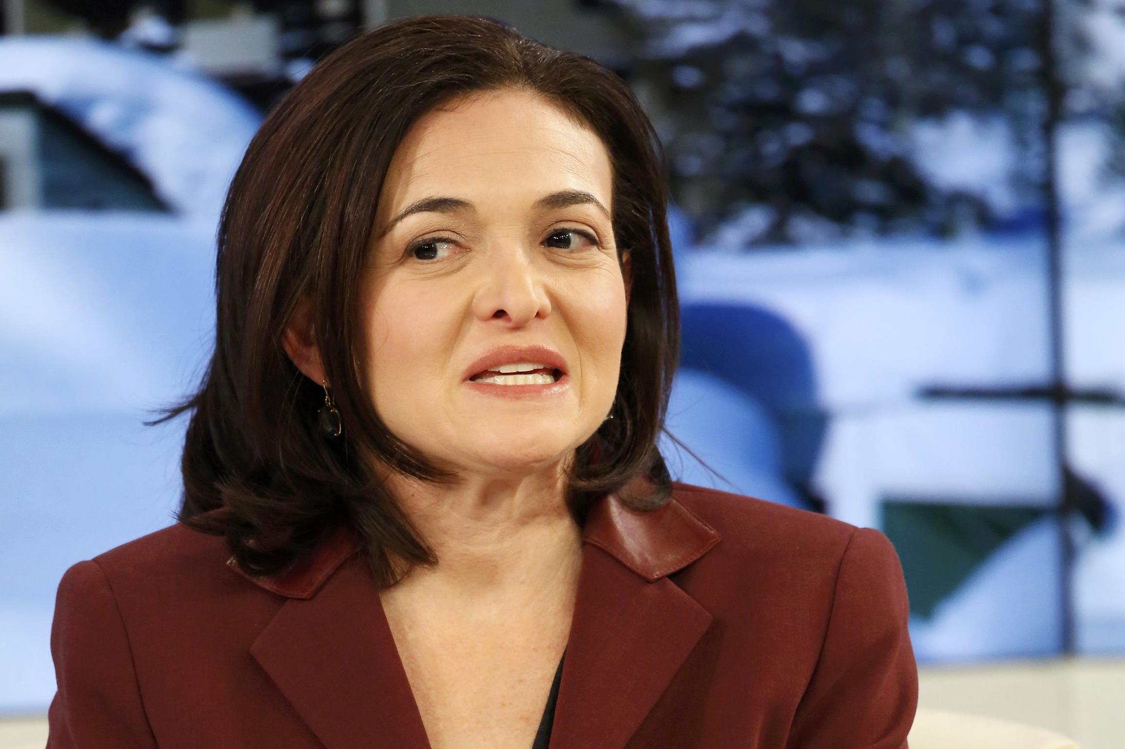 Επαφές Αβραμόπουλου με Google, Facebook και Twitter για την τρομοκρατία