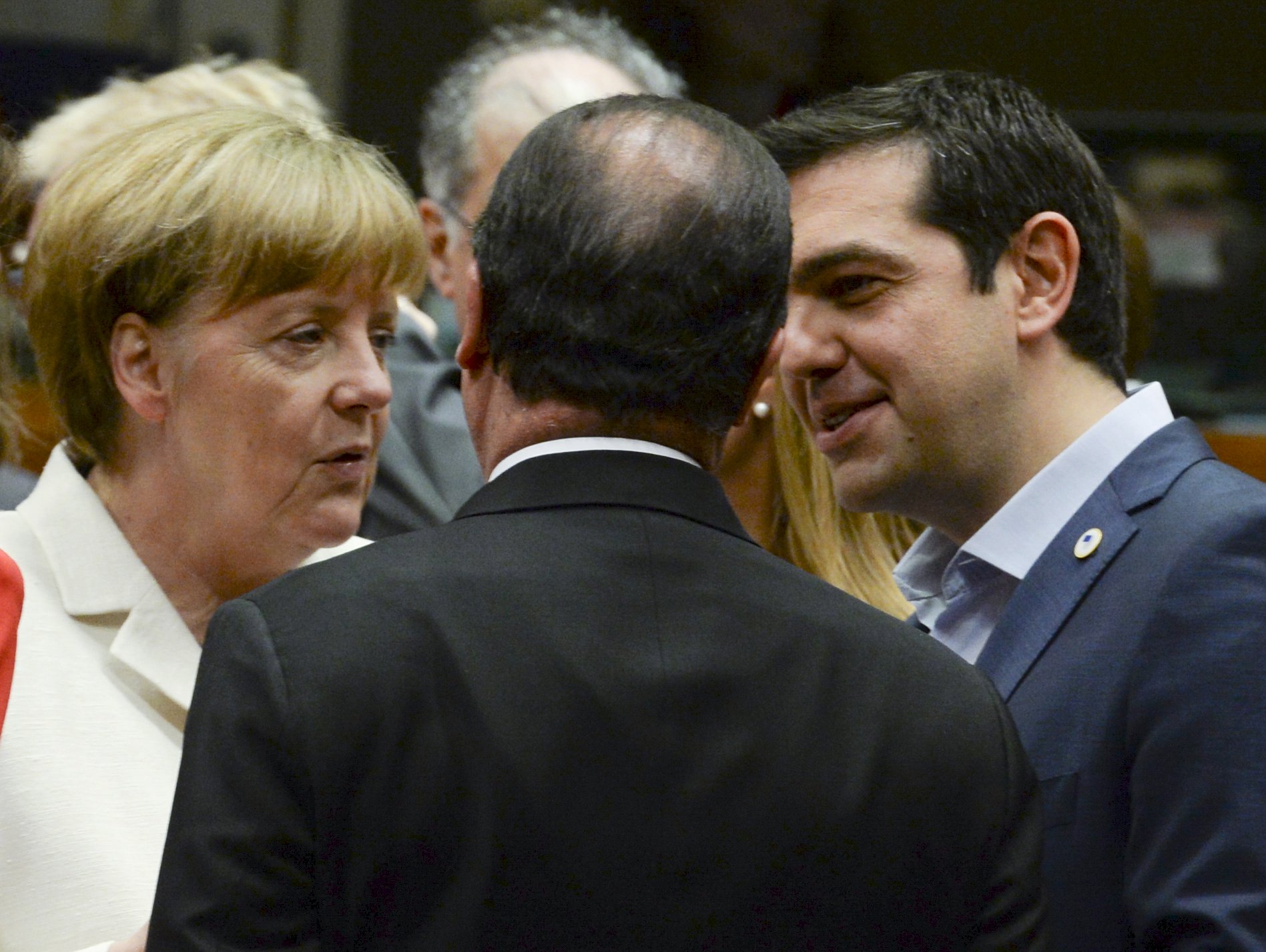 Ολάντ για Ελλάδα: Ας πούμε, ότι κάναμε τον κ. Σόιμπλε να καταλάβει μόνος του…