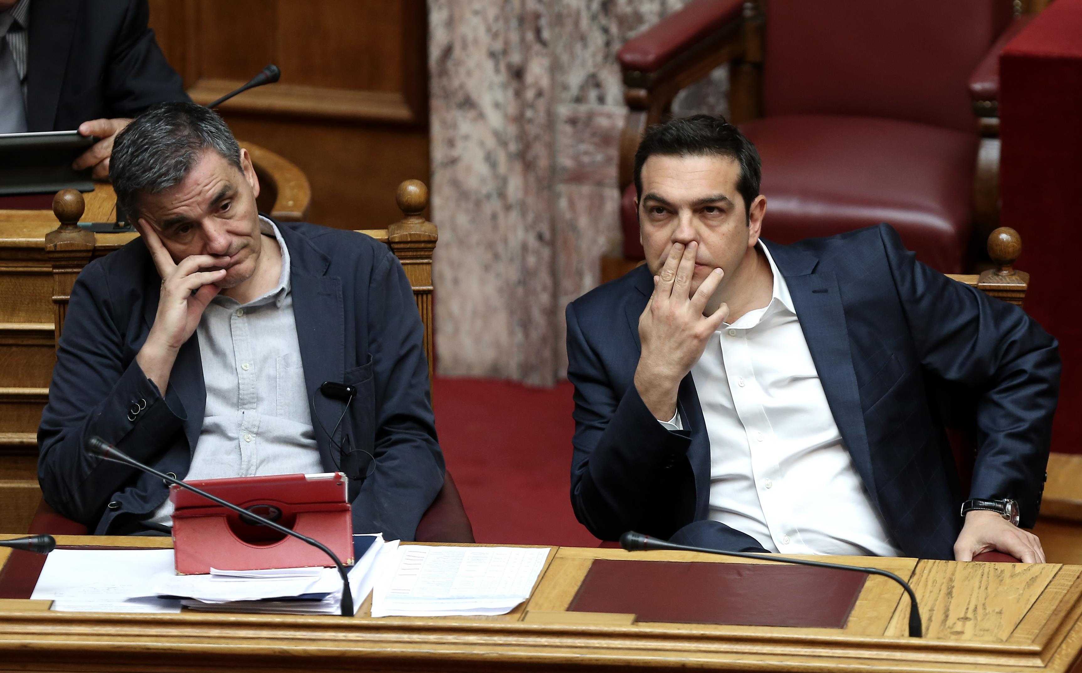 «Όλα ή τίποτα» από την κυβέρνηση στο θέμα της αξιολόγησης