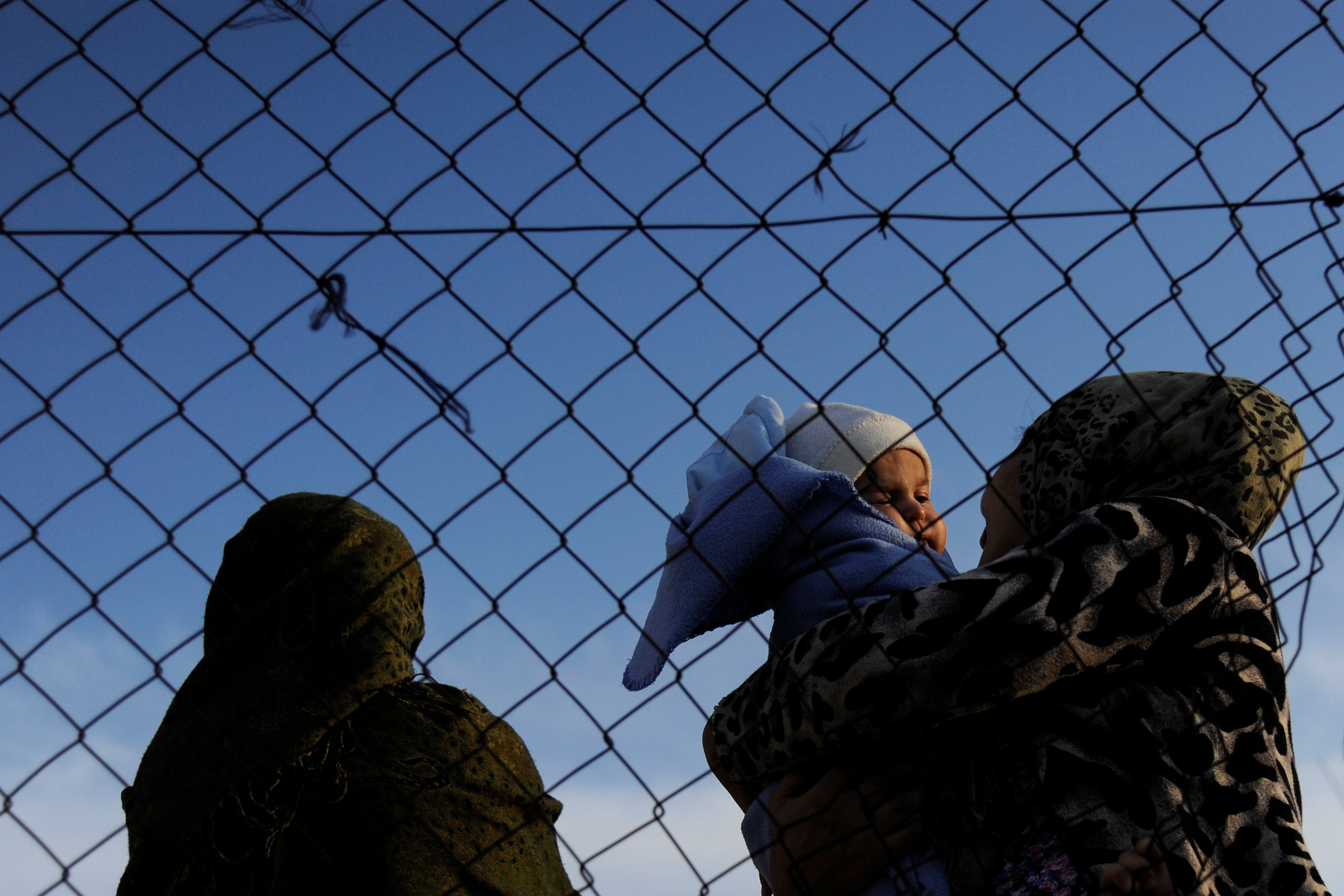 Να χωρίζουν τις μητέρες από τα παιδιά εξετάζουν οι ΗΠΑ για το προσφυγικό