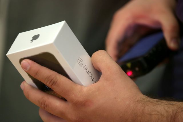 Η Apple ένοχη για σύσταση καρτέλ καθορισμού τιμών των iPhone στη Ρωσία