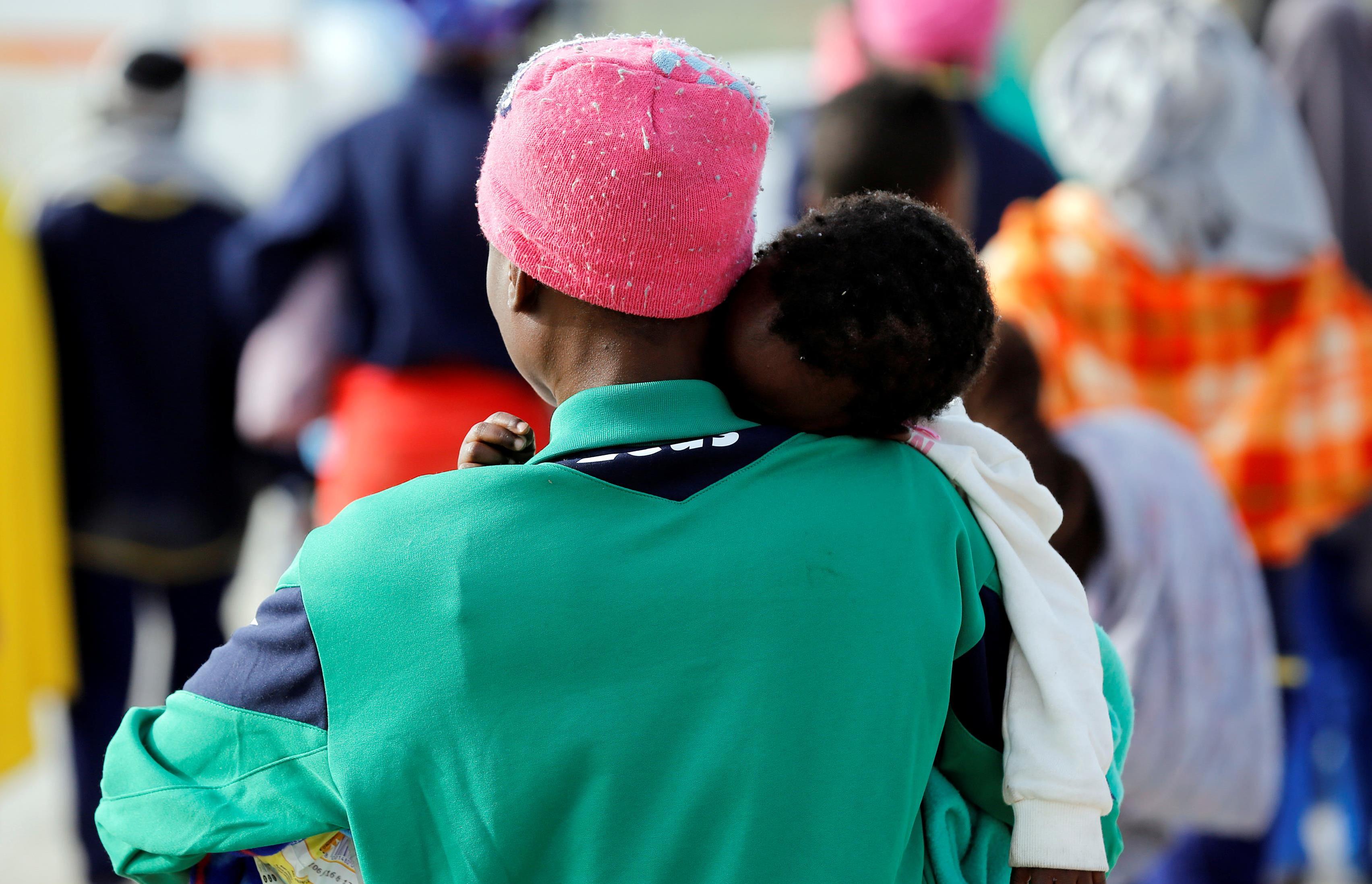 Χίλιοι πεντακόσιοι πρόσφυγες φθάνουν σε λιμάνια της Σικελίας