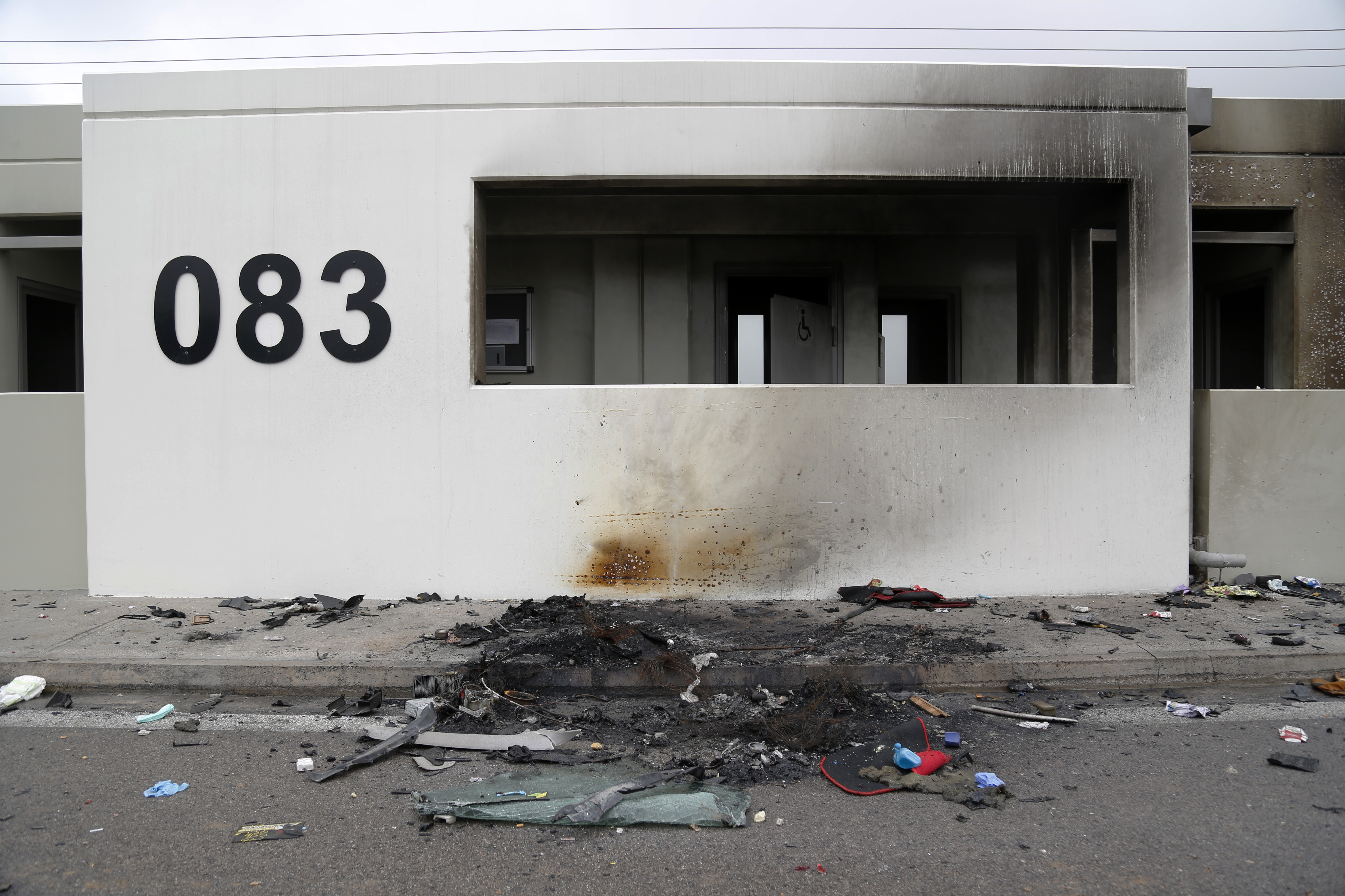 Πυρά κατά Μανιού μετά το «ταξικό δυστύχημα»