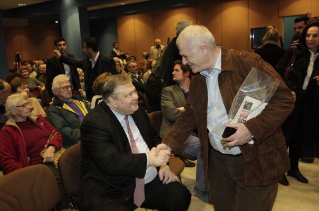 Βενιζέλος: Ο κίνδυνος είναι η «μιάμιση στροφή» της κυβέρνησης