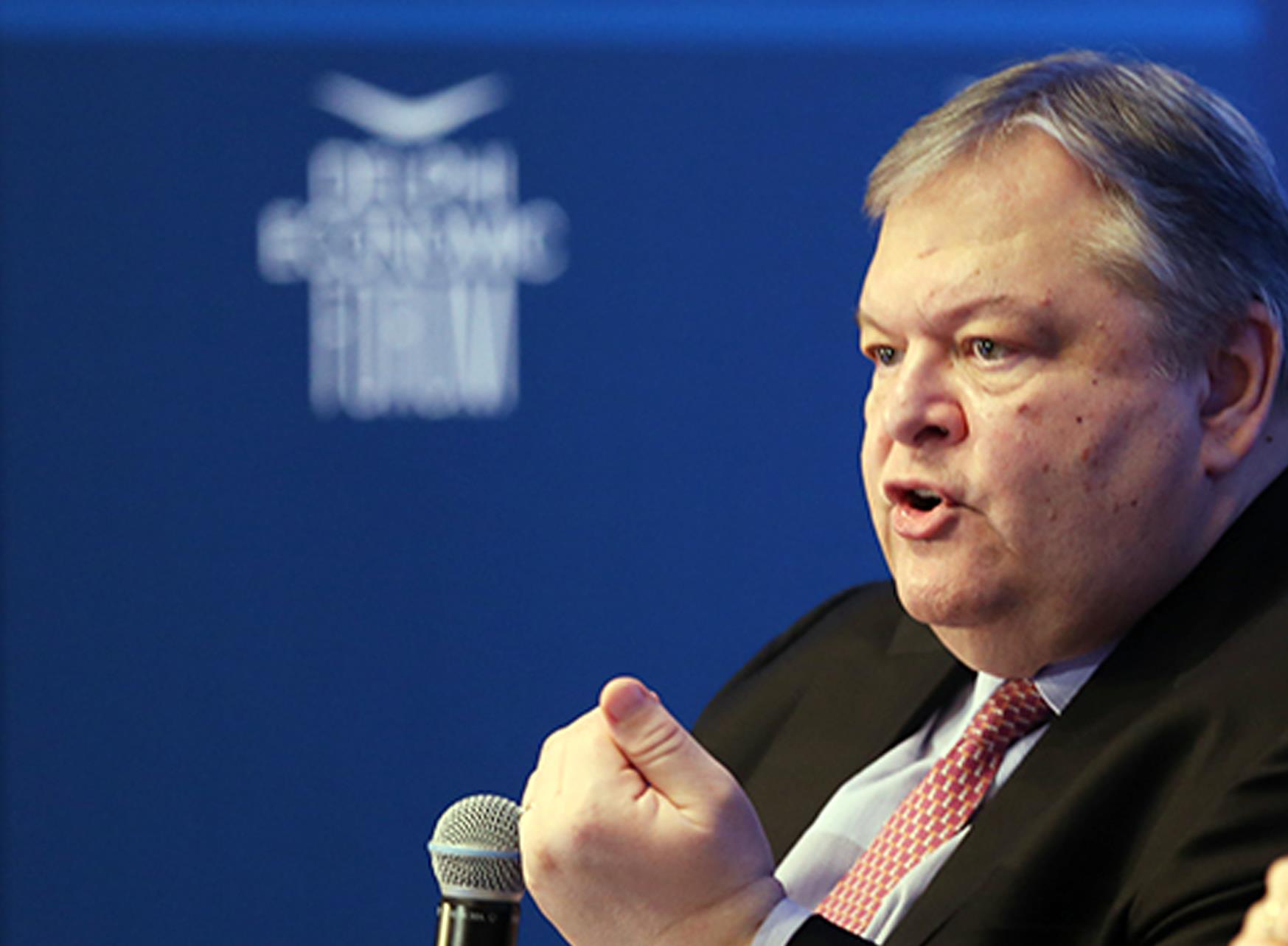 Bενιζέλος: Συμφώνησαν 4ο μνημόνιο χωρίς να έχει κλείσει το τρίτο