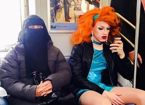 H μπούρκα και η drag queen στο μετρό της Νέας Υόρκης που «δίχασαν» τις ΗΠΑ