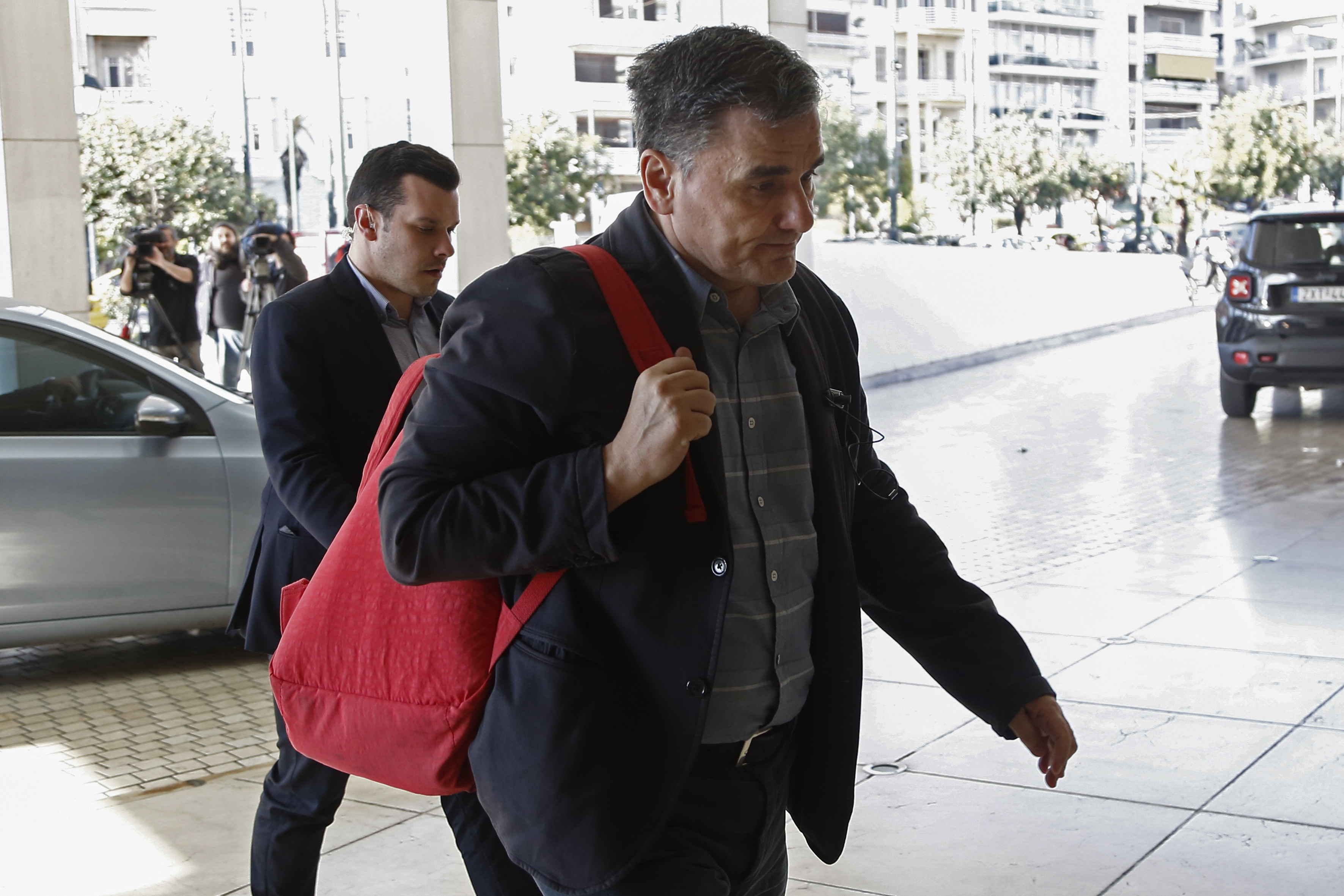 Δημοσιονομικά και εξωδικαστικός στις σημερινές συναντήσεις με τους δανειστές