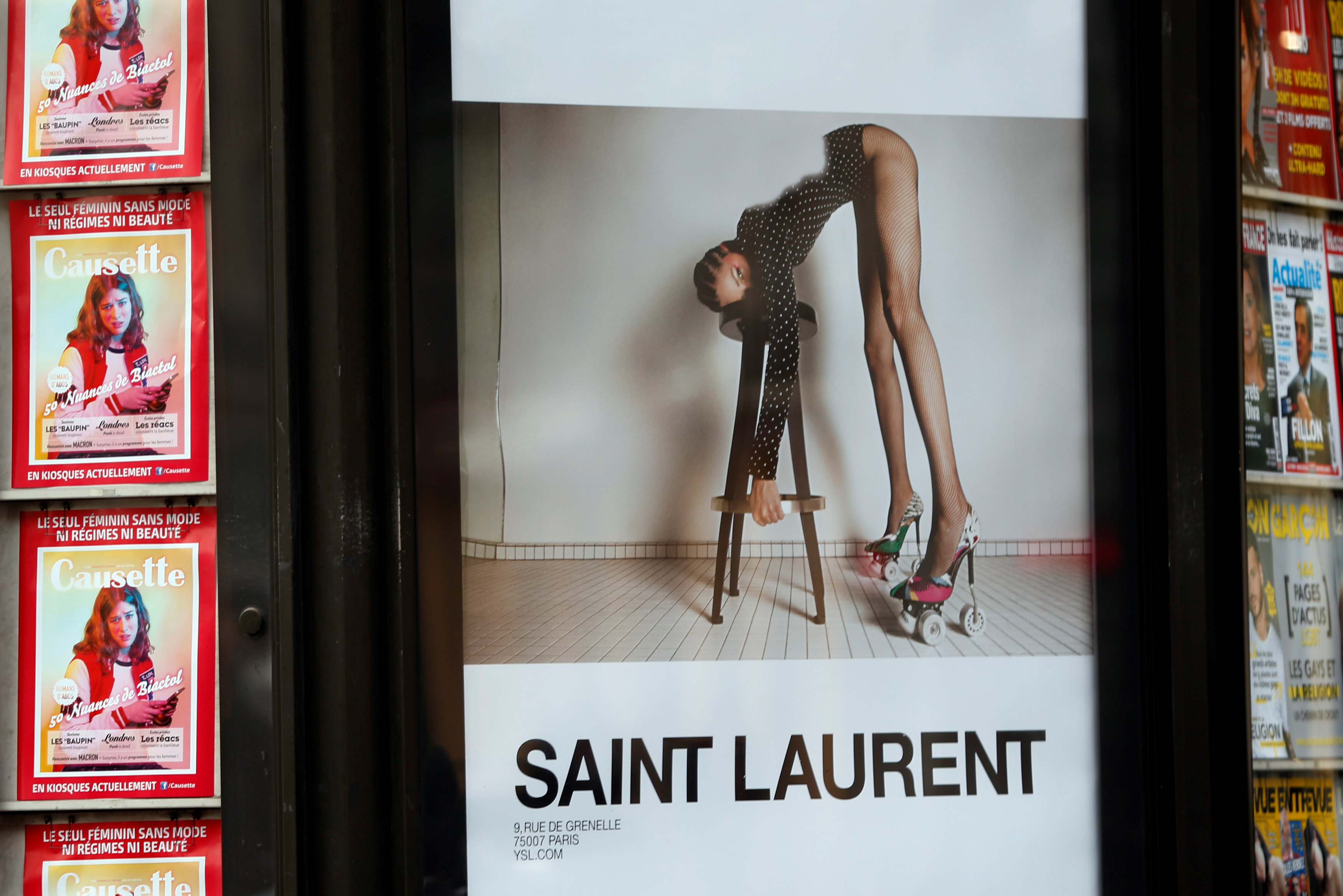 Γαλλία: Κατακραυγή για διαφημιστική καμπάνια του οίκου Yves Saint Laurent