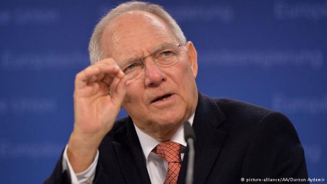 Αισιόδοξος ο Σόιμπλε ότι θα κλείσει η αξιολόγηση