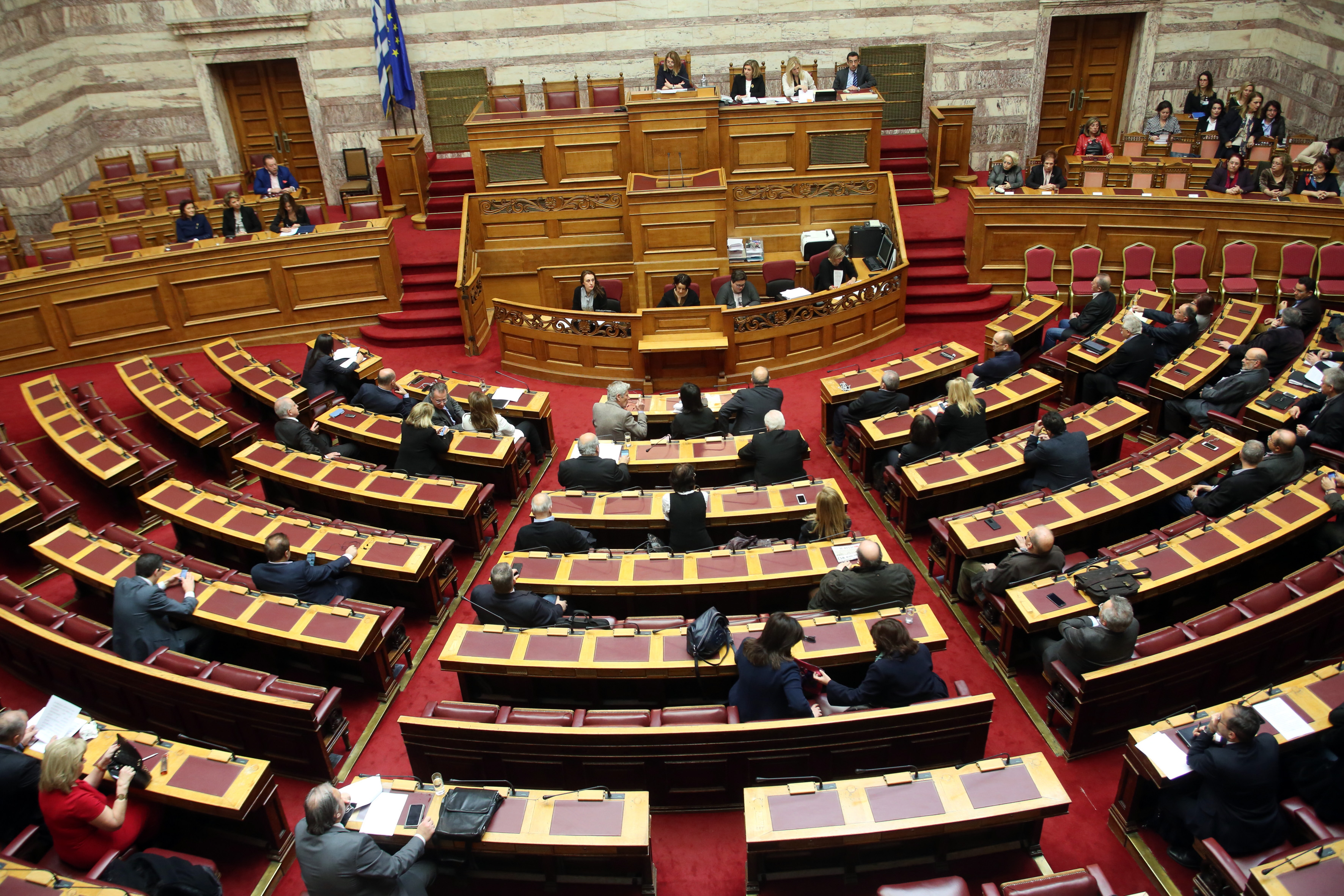 Άνω-κάτω η Βουλή με τα σχόλια της ΝΔ για τον Μπελογιάννη