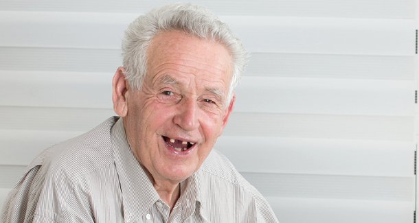 Αυξημένο κίνδυνο άνοιας συνεπάγεται η απώλεια δοντιών