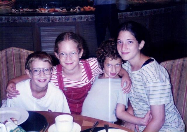 Post Ζάκερμπεργκ με 87 εκατ. αποδέκτες, η δεύτερη εγκυμοσύνη της Πρισίλα