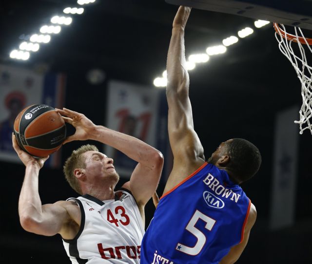 «Δώρο» της Μπάμπεργκ στον Παναθηναϊκό, «έπιασε» Διαμαντίδη ο Ζήσης