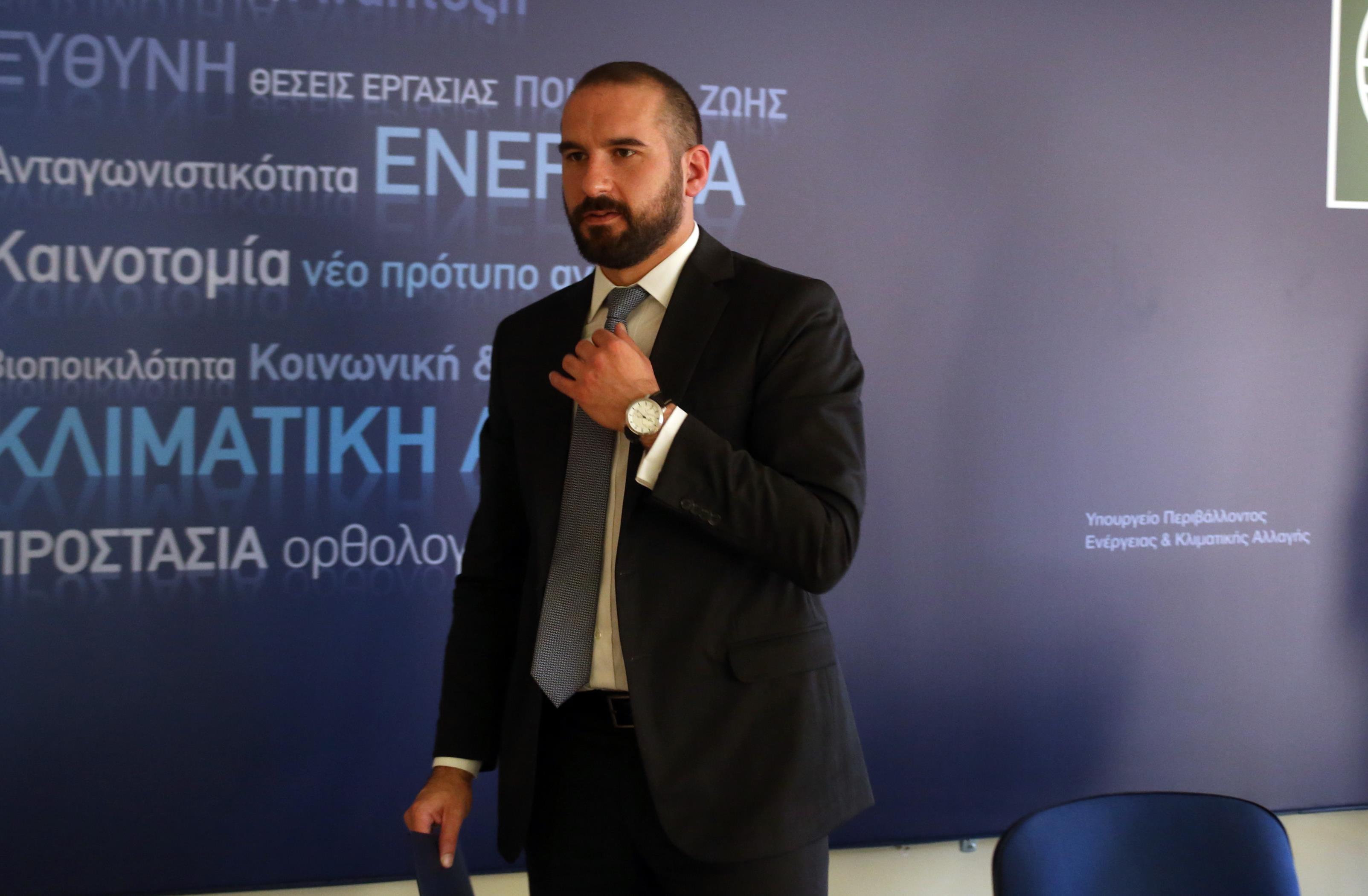 Συμπαγής η κυβέρνηση στο θέμα της ΔΕΗ, λέει ο Δ.Τζανακόπουλος