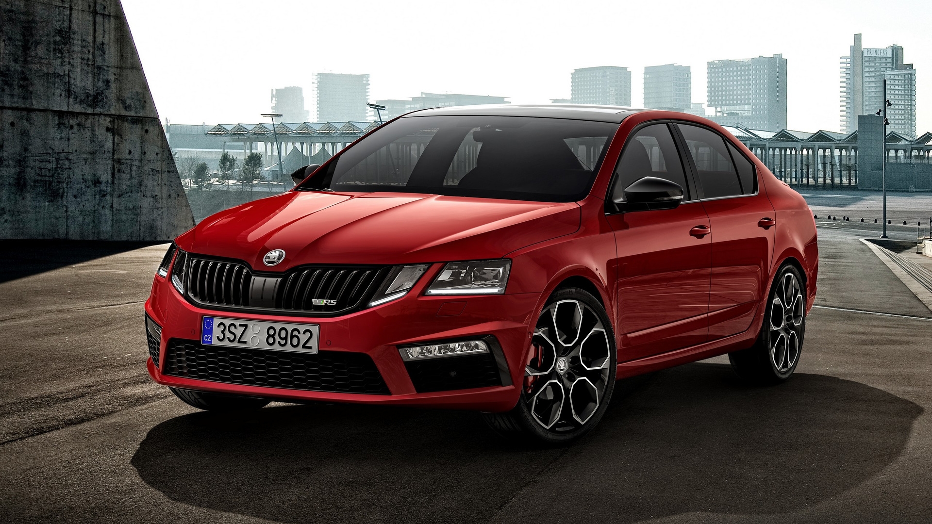 Skoda Octavia RS 245:  Iπποστάσιο!