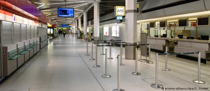 «Παρέλυσαν» τα αεροδρόμια του Βερολίνου