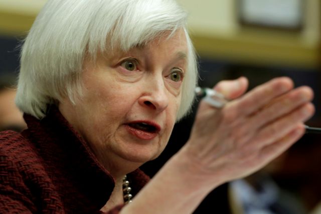 Εν αναμονή της απόφασης της Fed για αύξηση επιτοκίων