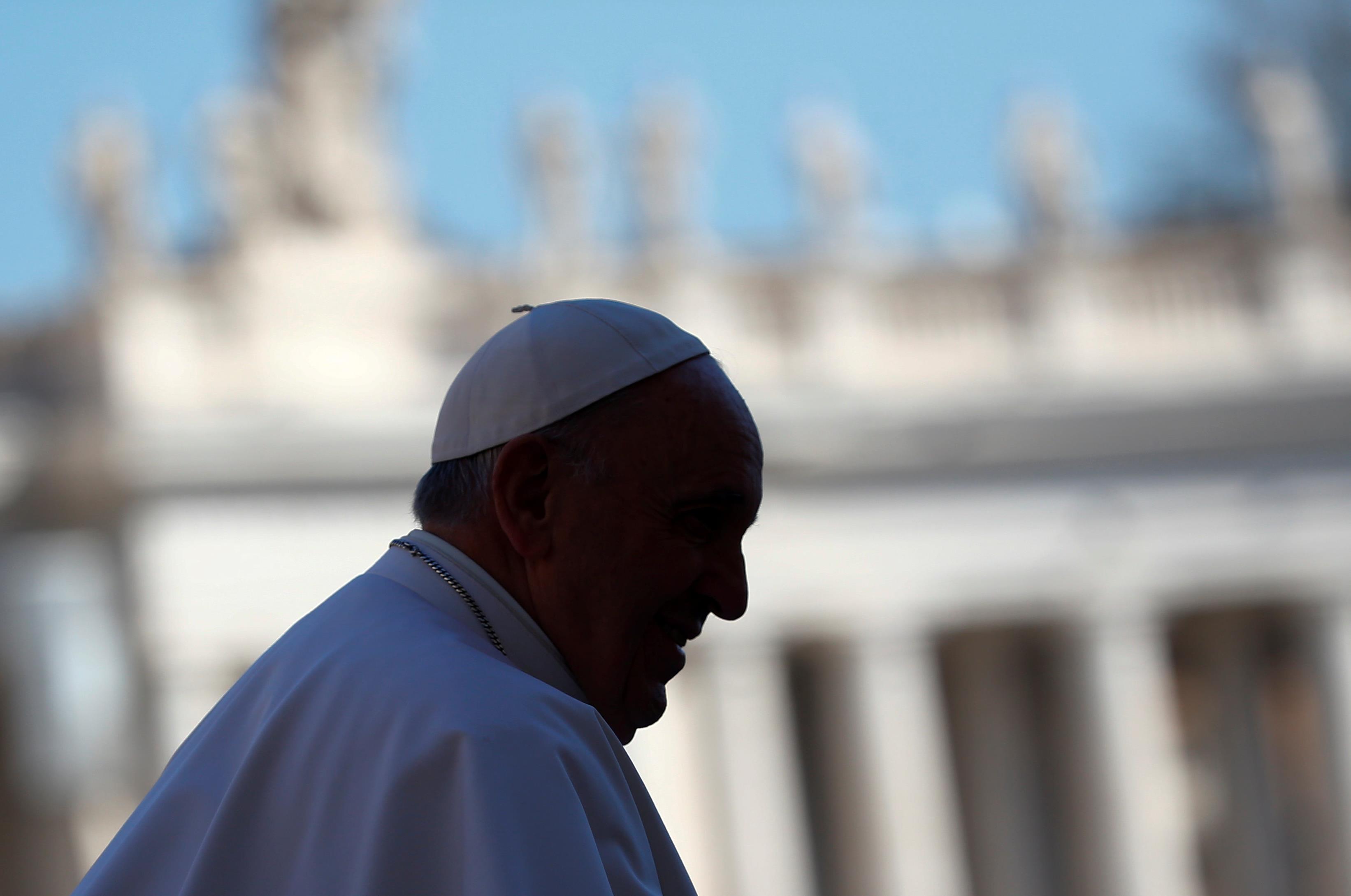 Πάπας: Όποιος κλείνει επιχειρήσεις και αφαιρεί εργασία αμαρτάνει