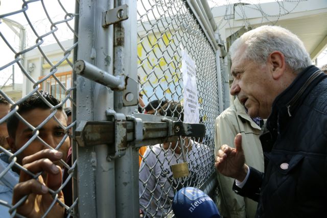 Αβραμόπουλος: Τήρηση δεσμεύσεων για μετεγκατάσταση προσφύγων