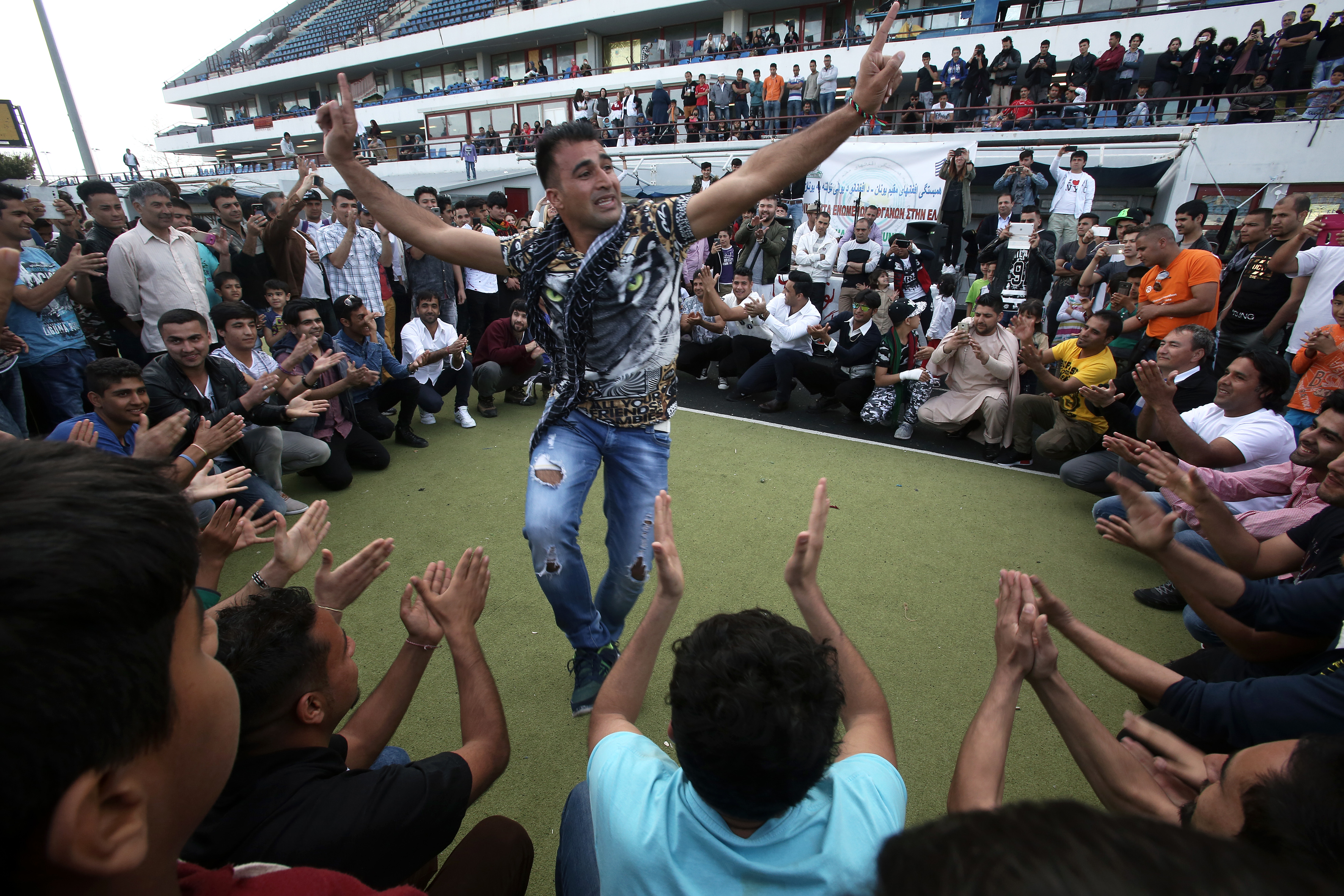 Οι πρόσφυγες γιόρτασαν τον ερχομό της Άνοιξης στο Ελληνικό
