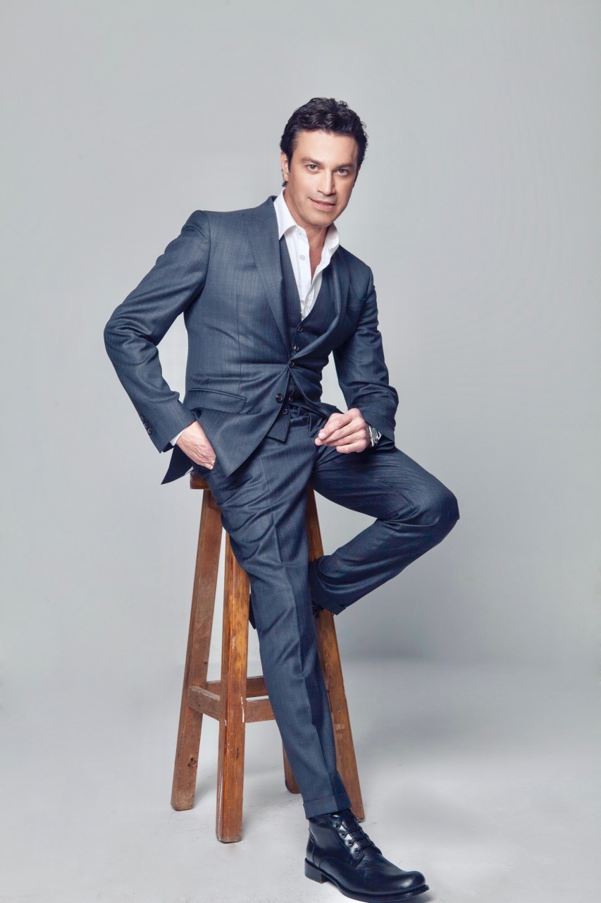 Ο Μάριος Φραγκούλης είναι «so in love» στο Μέγαρο Μουσικής