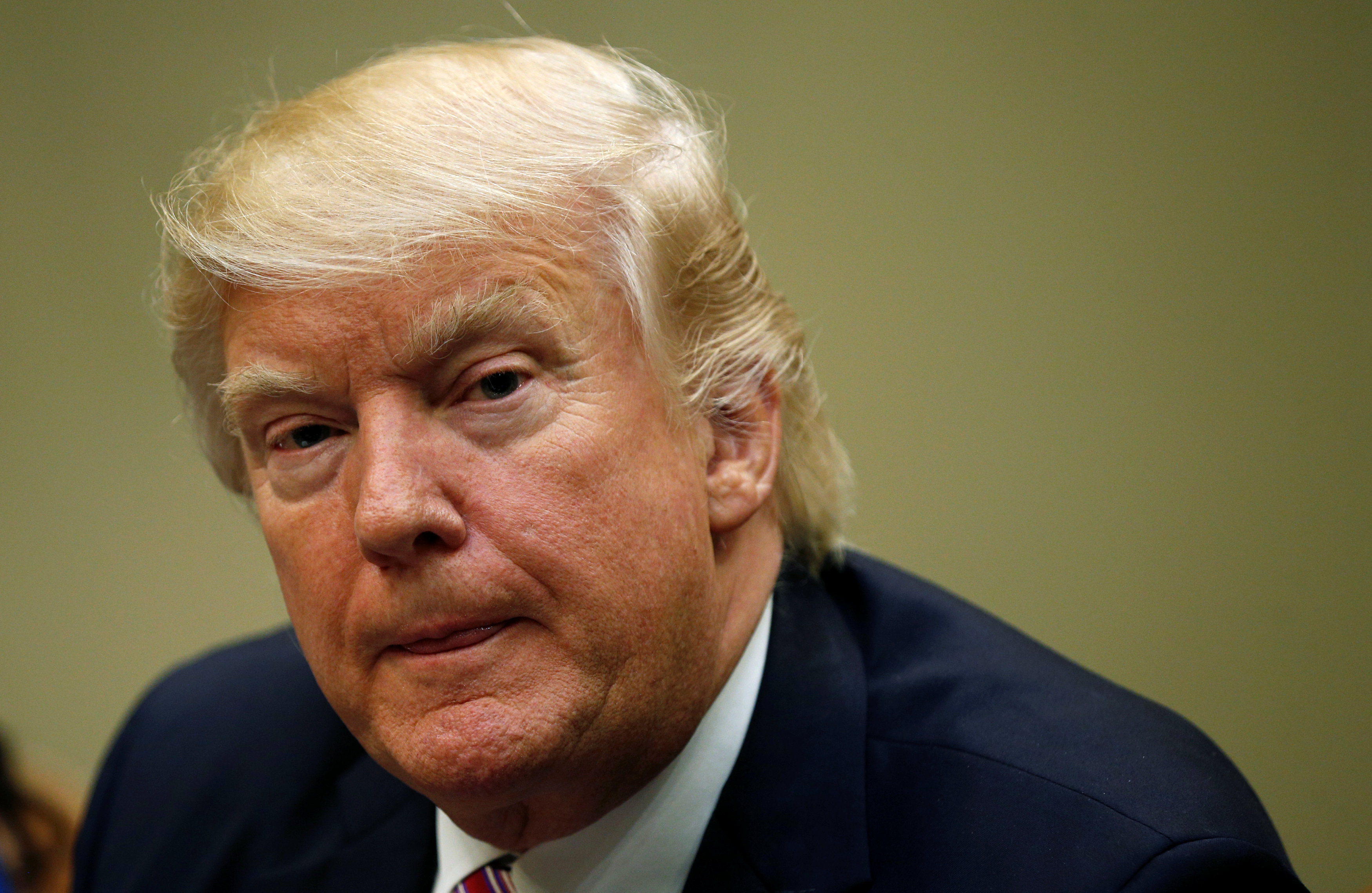 «Βοήθεια» στον Πούτιν προσέφερε ο πρώην υπεύθυνος στρατηγικής του Τραμπ