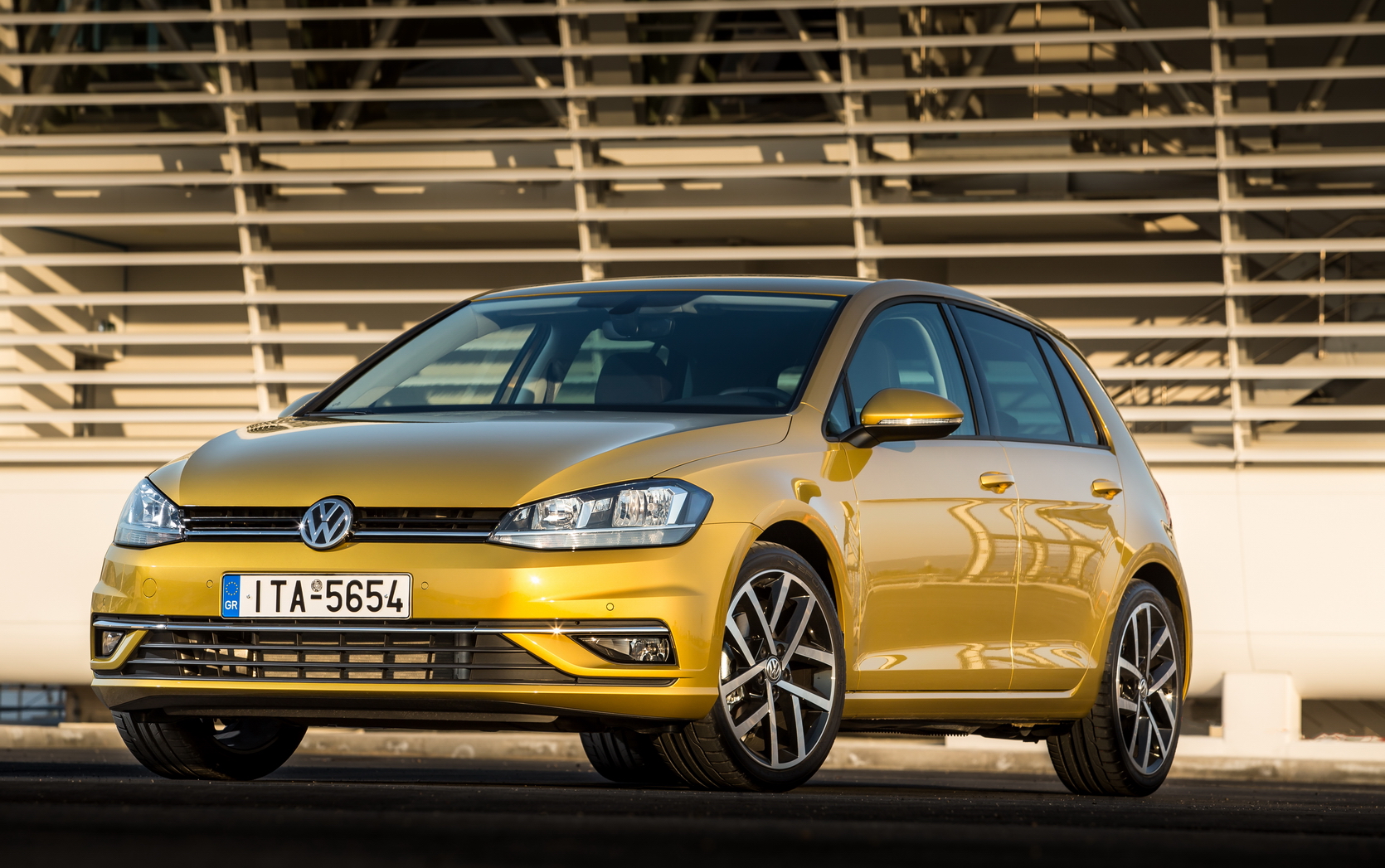 VW GOLF: Ανανέωση ουσίας