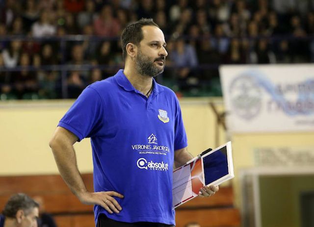 Στο «τιμόνι» της εθνικής βόλεϊ γυναικών ο Γιώργος Ρούσης