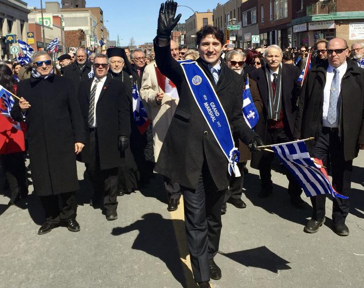 Ο Τζάστιν Τριντό τελετάρχης στην παρέλαση της 25ης στο Τορόντο
