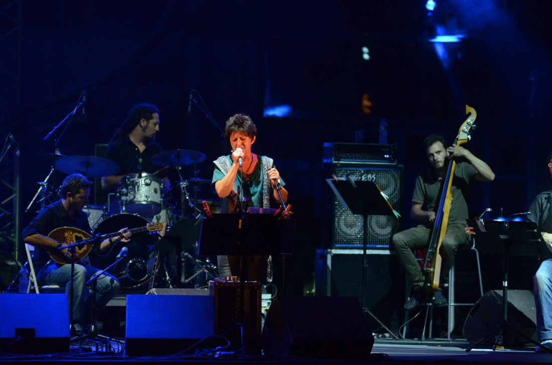 Η Φωτεινή Βελεσιώτου στο «Σταυρό του Νότου» για δυο παραστάσεις