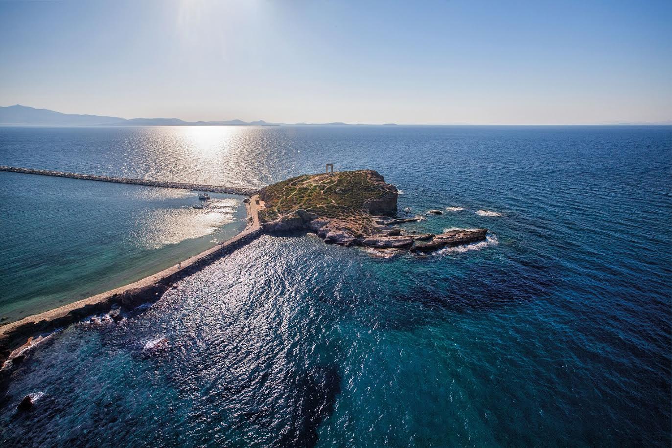 Το τοπίο των Κυκλάδων μέσα από λεύκωμα αεροφωτογραφιών