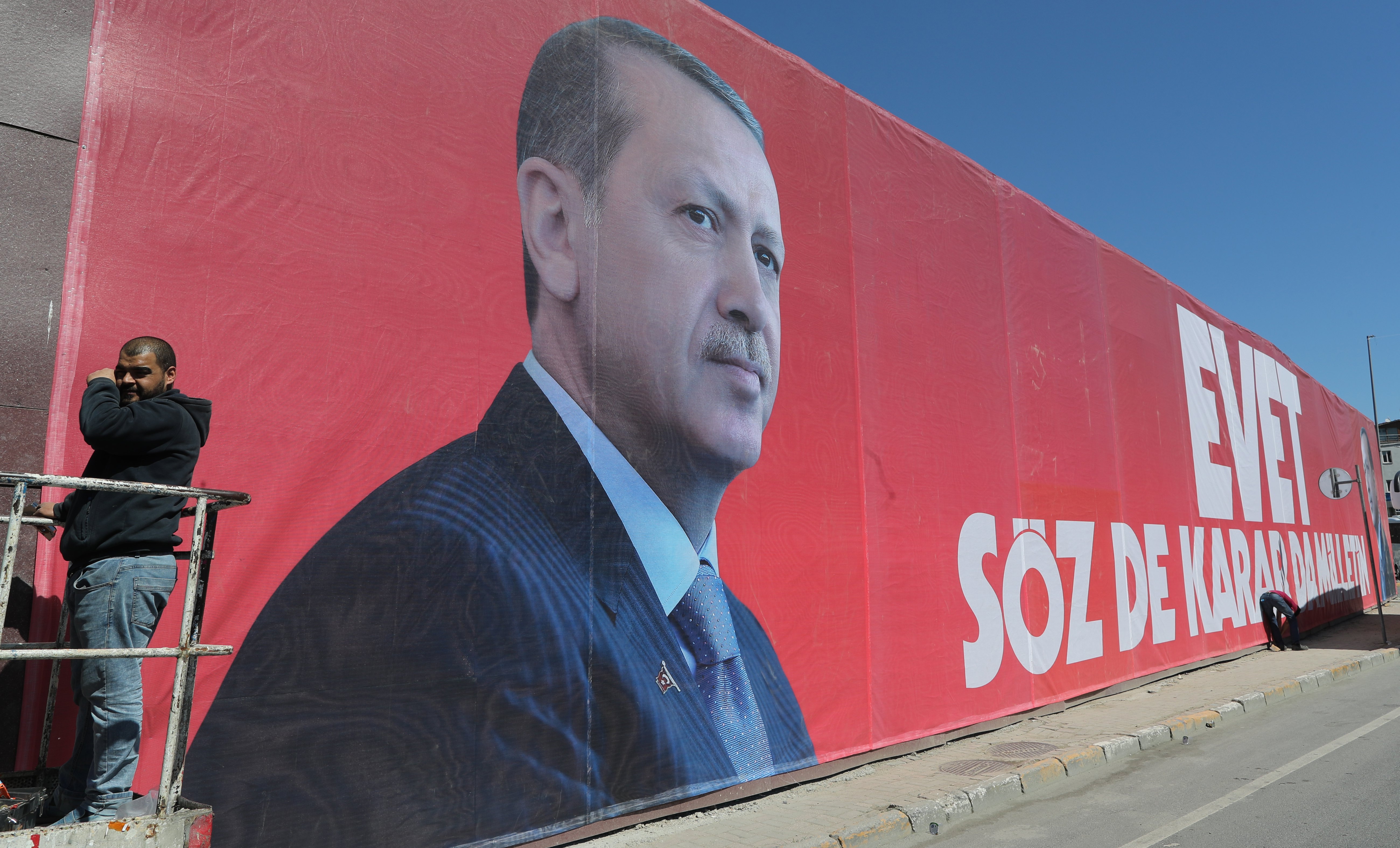 Βρυξέλλες: Ταραχές στο τουρκικό προξενείο, επίθεση σε Κούρδους με μαχαίρι