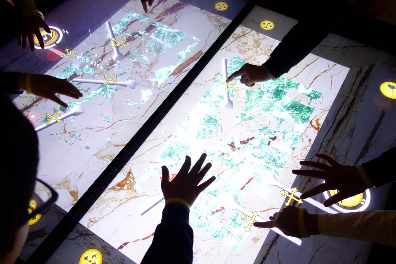 Οι Κυριακές στην Τεχνόπολη είναι γεμάτες αγάλματα και μουσική