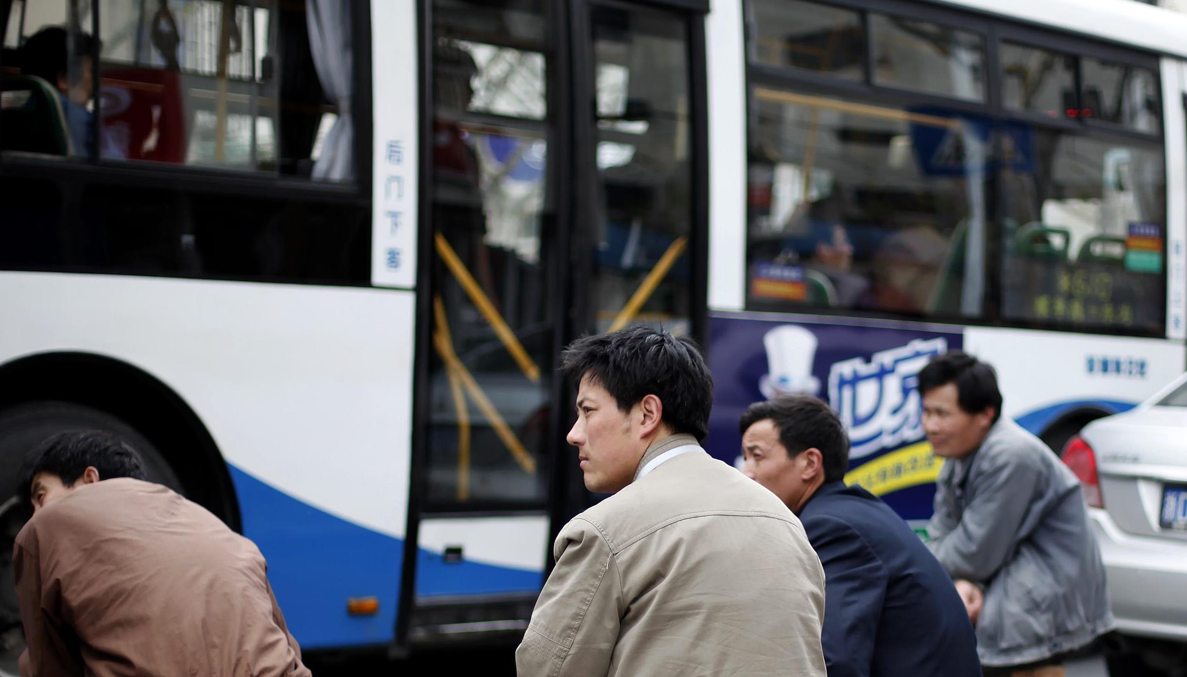 Μισθοδοσία σε κέρματα για οδηγούς λεωφορείων στην Κίνα