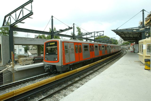 Γυναίκα παρασύρθηκε από συρμό του Ηλεκτρικού στον σταθμό ΚΑΤ