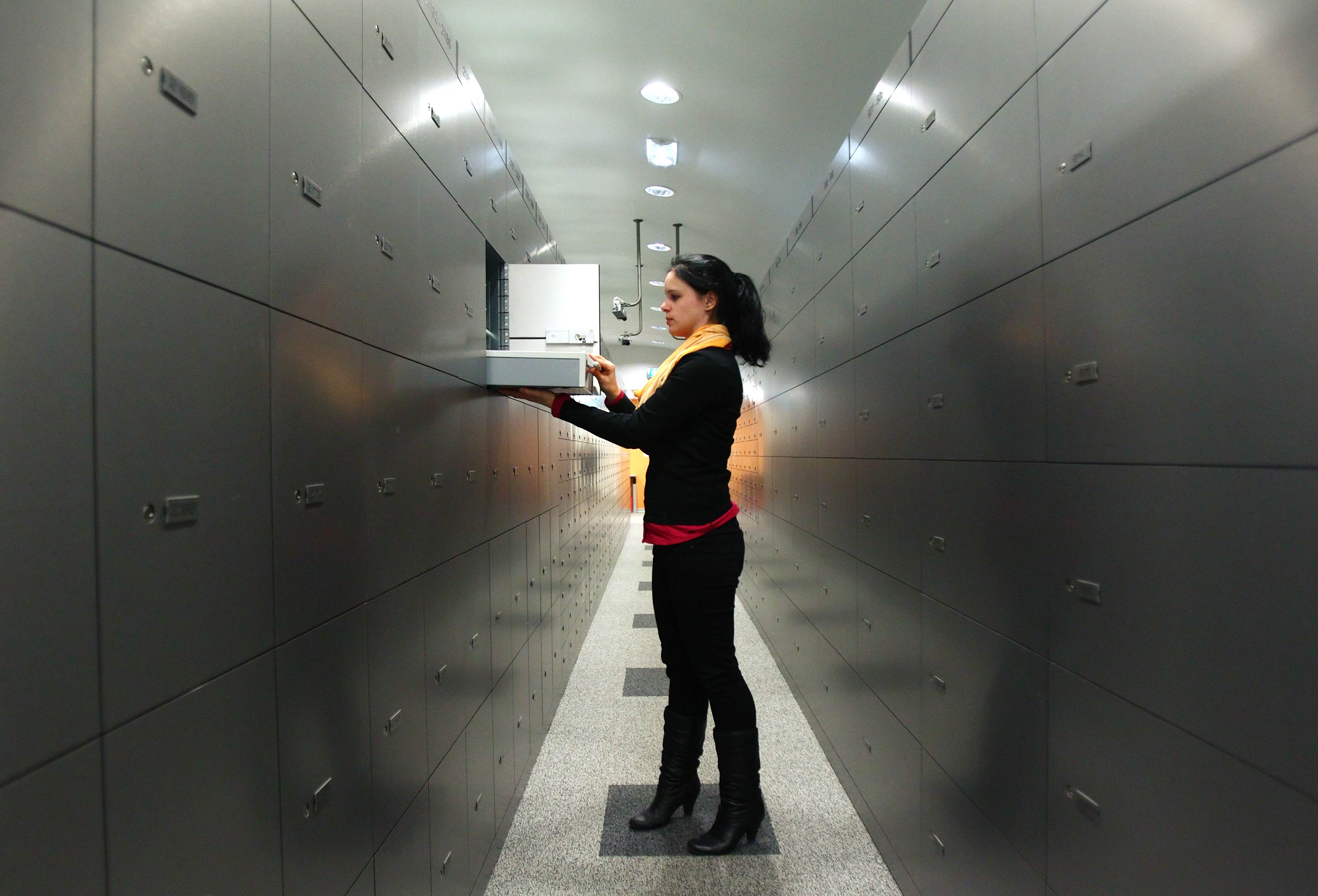 Έφοδος της εφορίας στις θυρίδες 5.500 μεγαλοοφειλετών