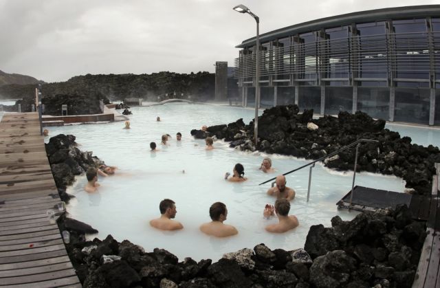Διασύνδεση της ισλανδικής κορόνας με το ευρώ εξετάζει το Ρέικιαβικ