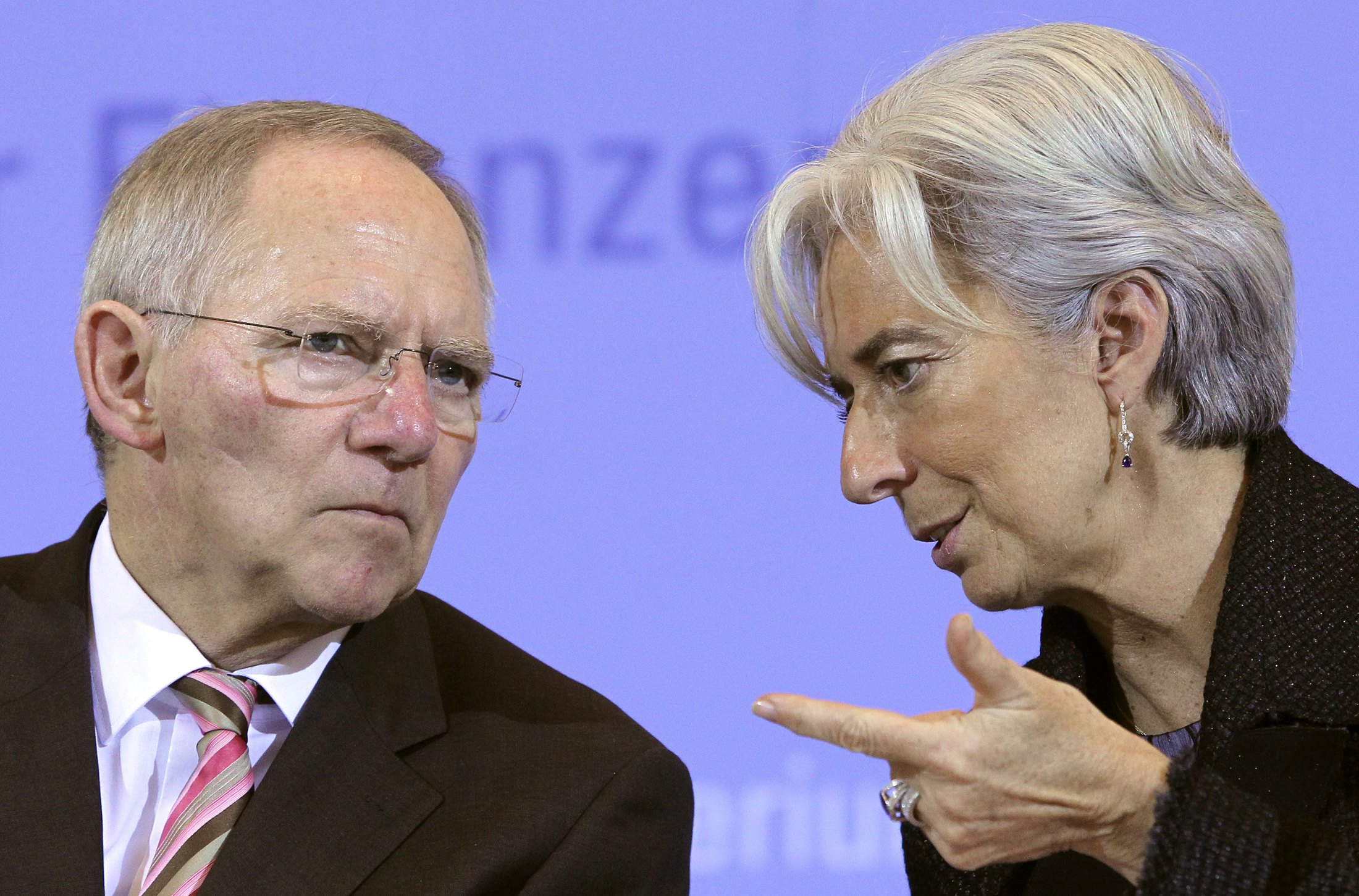 Μεταξύ ΔΝΤ και Βερολίνου για το χρέος η Αθήνα
