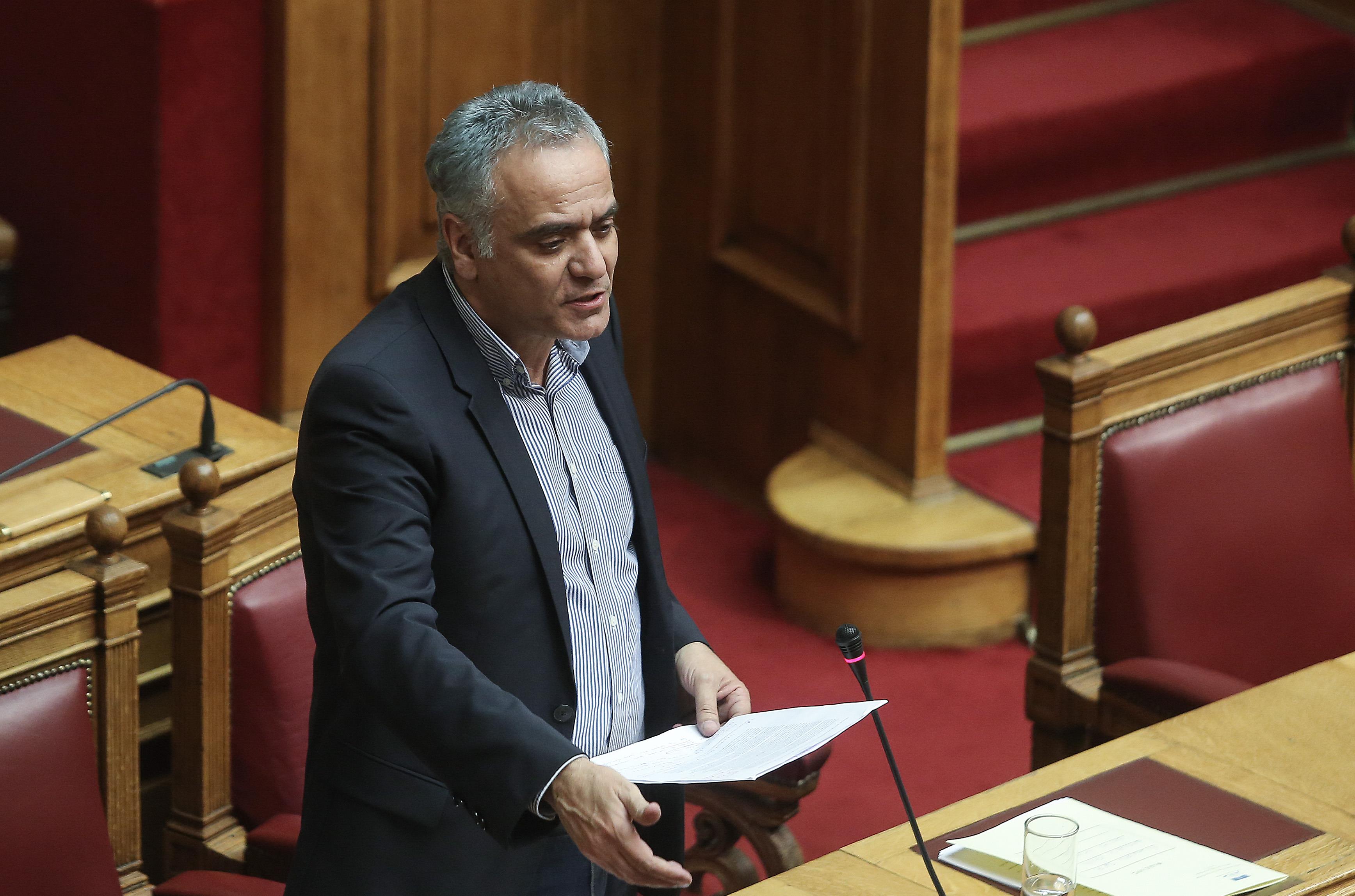 Το νομοσχέδιο για την Αυτοδιοίκηση, αντίβαρο στην κόντρα Σκουρλέτη-ΚΕΔΕ