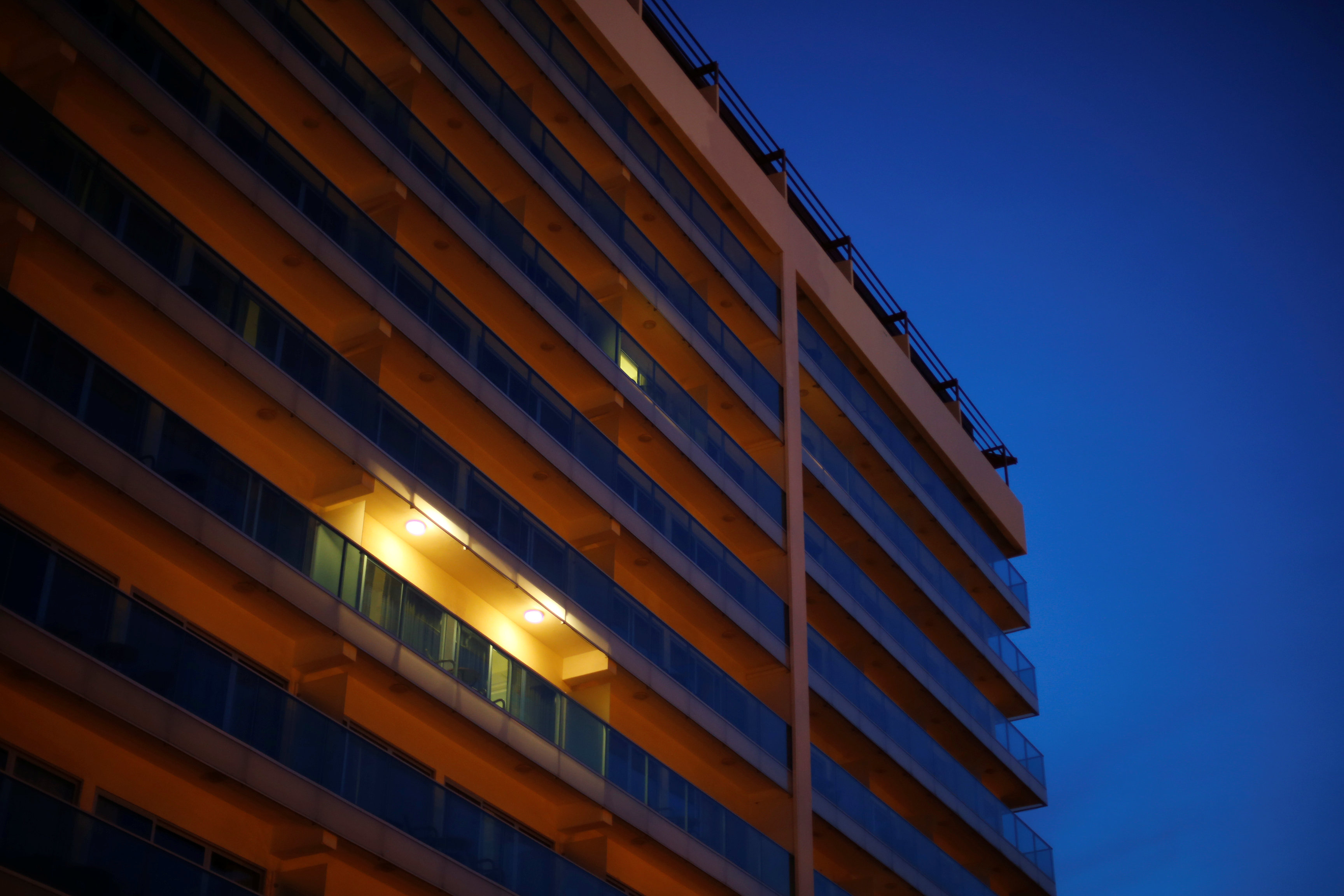 Αυξημένοι 1% οι μισθοί των ξενοδοχουπάλληλων